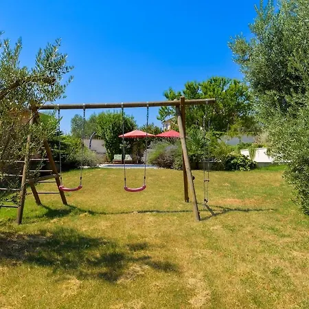 Eco Friendly With Pool In Villa Pula
