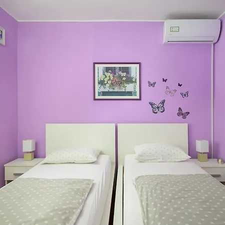 Villa Eco Friendly With Pool In *