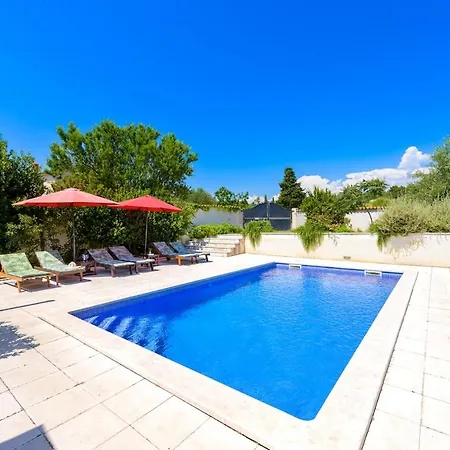 Eco Friendly With Pool In Pula