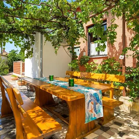 Eco Friendly With Pool In Pula