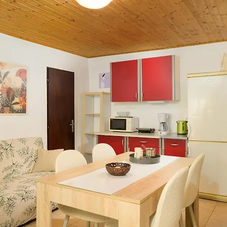 Villa Eco Friendly With Pool In